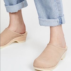 No.6 Valley Clog on Low Base in Bone on White Base